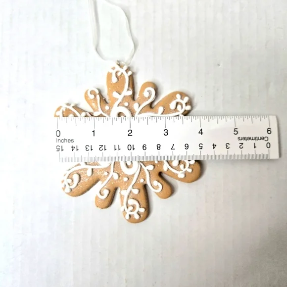 Auld Home Designs, gingerbread style, Set of 8, large Christmas ornaments. - Picture 6 of 11